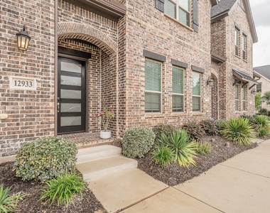 12933 Couture Drive - Photo Thumbnail 35