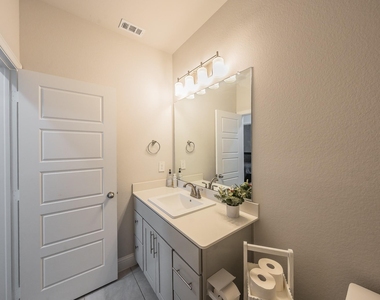 12933 Couture Drive - Photo Thumbnail 26