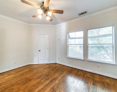 1712 Mary Street - Photo Thumbnail 9