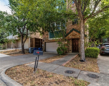 1712 Mary Street - Photo Thumbnail 17