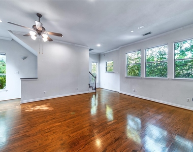 1712 Mary Street - Photo Thumbnail 6