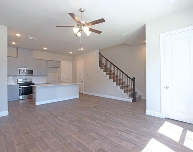 4255 Shavano Drive - Photo Thumbnail 7