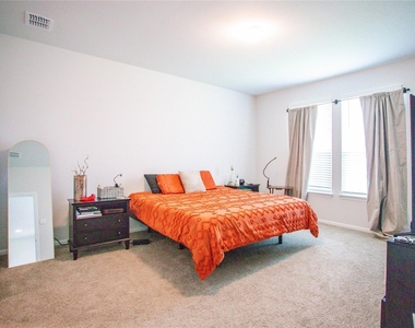200 Lantana Trail - Photo Thumbnail 28