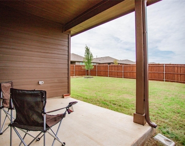 200 Lantana Trail - Photo Thumbnail 31