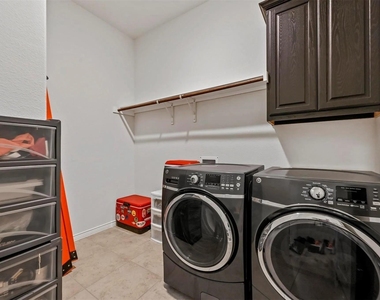 602 Brock Drive - Photo Thumbnail 22