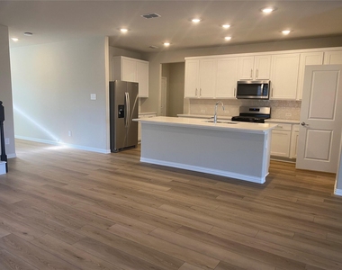 2129 Mustang Way - Photo Thumbnail 6