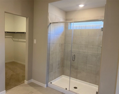 2129 Mustang Way - Photo Thumbnail 17