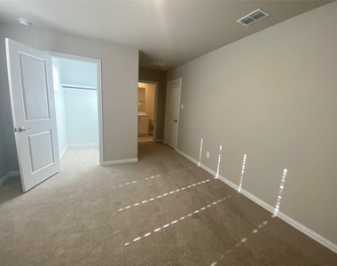2129 Mustang Way - Photo Thumbnail 26