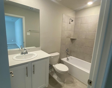 2129 Mustang Way - Photo Thumbnail 32