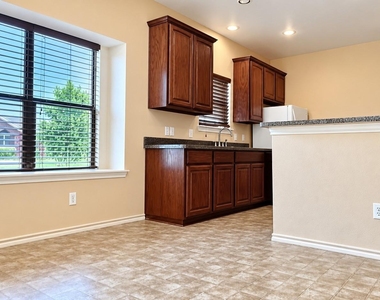 3024 Ortiz Drive - Photo Thumbnail 9