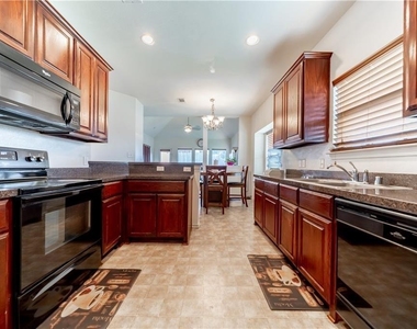 3024 Ortiz Drive - Photo Thumbnail 10