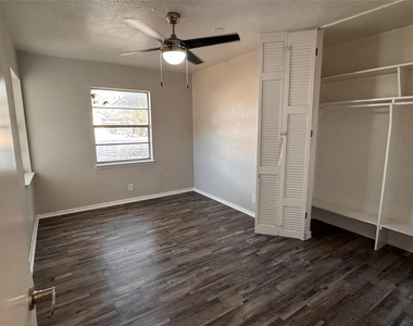 1247 Seminole Drive - Photo Thumbnail 21