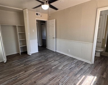 1247 Seminole Drive - Photo Thumbnail 17
