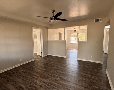 1247 Seminole Drive - Photo Thumbnail 1
