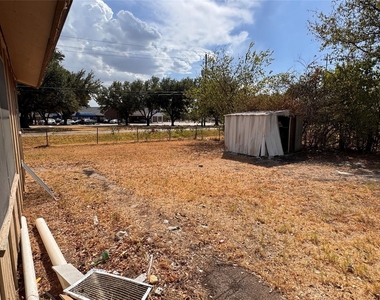 1247 Seminole Drive - Photo Thumbnail 19