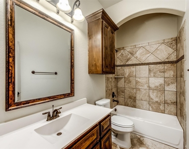 8512 Meadow Sweet Lane - Photo Thumbnail 16