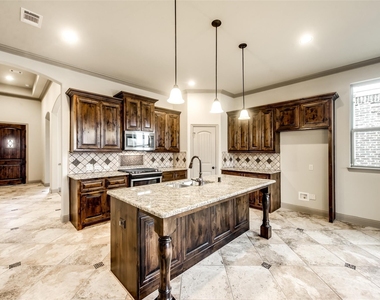 8512 Meadow Sweet Lane - Photo Thumbnail 7