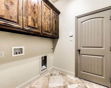 8512 Meadow Sweet Lane - Photo Thumbnail 18