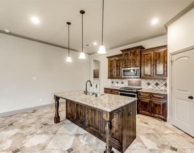 8512 Meadow Sweet Lane - Photo Thumbnail 9