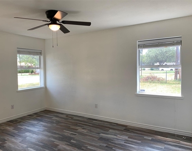 650 Peake - Photo Thumbnail 11