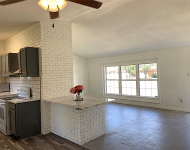650 Peake - Photo Thumbnail 5