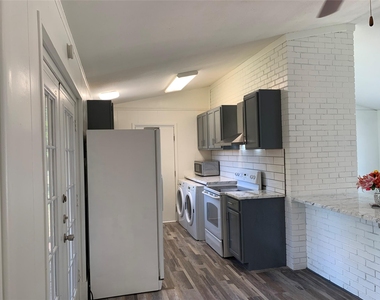 650 Peake - Photo Thumbnail 3
