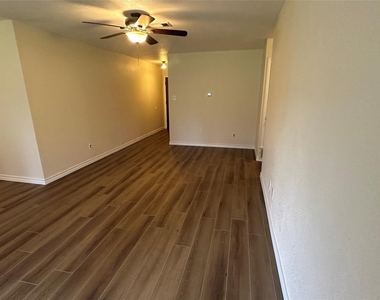 5916 Kary Lynn Drive S - Photo Thumbnail 12
