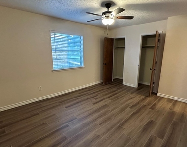 5916 Kary Lynn Drive S - Photo Thumbnail 21