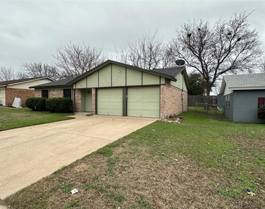 5916 Kary Lynn Drive S - Photo Thumbnail 2