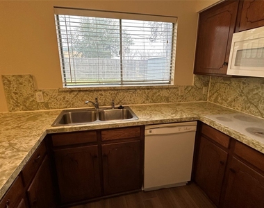 5916 Kary Lynn Drive S - Photo Thumbnail 30