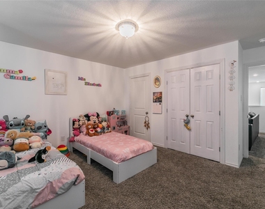 2405 Lupton Street - Photo Thumbnail 14