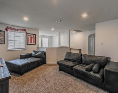 2405 Lupton Street - Photo Thumbnail 12