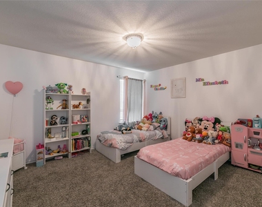 2405 Lupton Street - Photo Thumbnail 13
