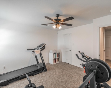 2405 Lupton Street - Photo Thumbnail 18