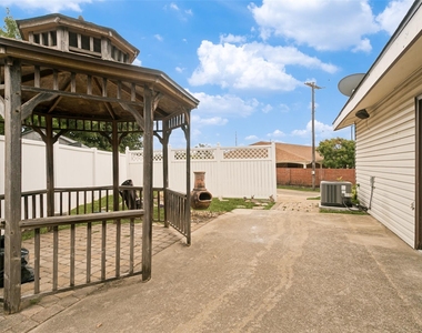 657 Prairie Dell Street - Photo Thumbnail 14