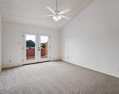 657 Prairie Dell Street - Photo Thumbnail 9