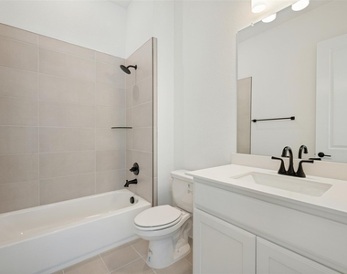 4476 Burge Avenue - Photo Thumbnail 7