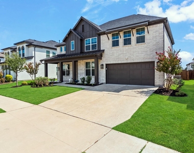 12637 Diamond Creek Drive - Photo Thumbnail 2