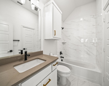 12637 Diamond Creek Drive - Photo Thumbnail 31