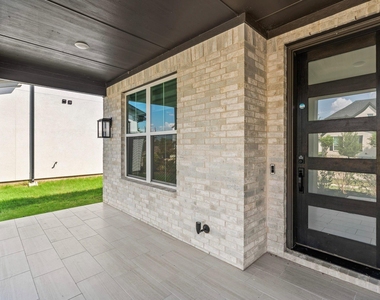 12637 Diamond Creek Drive - Photo Thumbnail 3