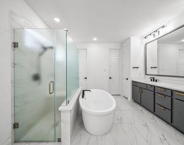 12637 Diamond Creek Drive - Photo Thumbnail 24