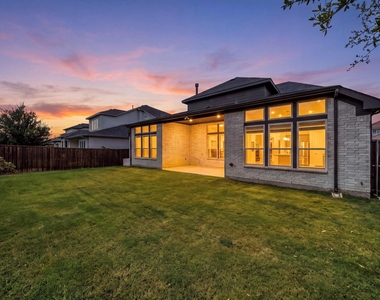 12637 Diamond Creek Drive - Photo Thumbnail 33