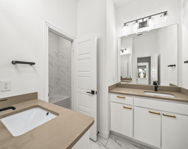 12637 Diamond Creek Drive - Photo Thumbnail 29