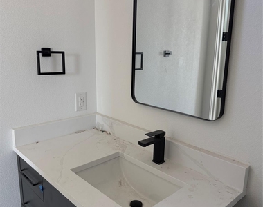 2204 Lovedale Avenue - Photo Thumbnail 29