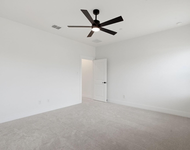 8852 Enclave Way - Photo Thumbnail 18