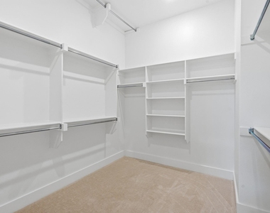 8852 Enclave Way - Photo Thumbnail 21