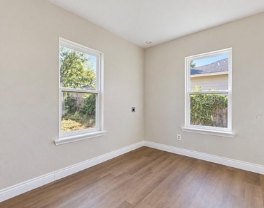 3019 Nw 27th Street - Photo Thumbnail 10