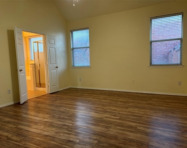1002 Annalea Brook Drive - Photo Thumbnail 5