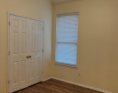 1002 Annalea Brook Drive - Photo Thumbnail 6