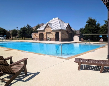 1060 Sadie Street - Photo Thumbnail 16